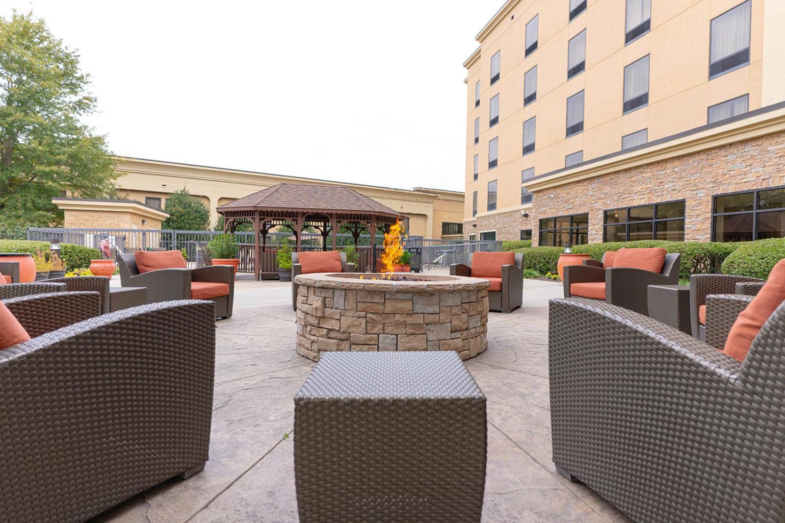 Hampton Inn Knoxville-West At Cedar Bluff Buitenkant foto